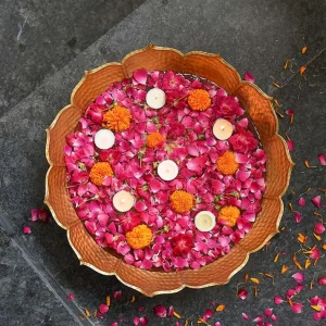 Decorative Scallop Golden Urli